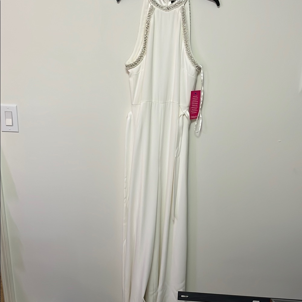 Elegant White Sleeveless Romper
